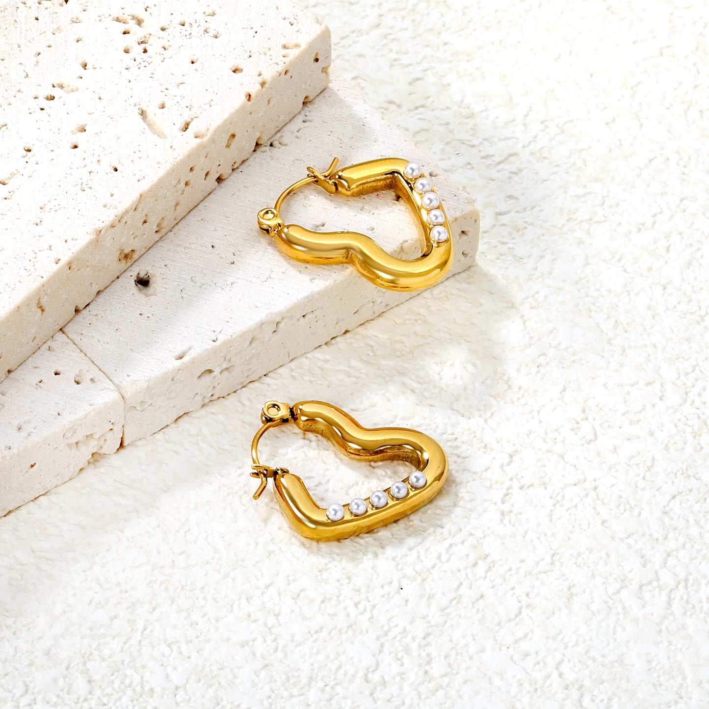 Heart Hoop Pearl earrings detail – women's gold jewellery by Twisty Locks