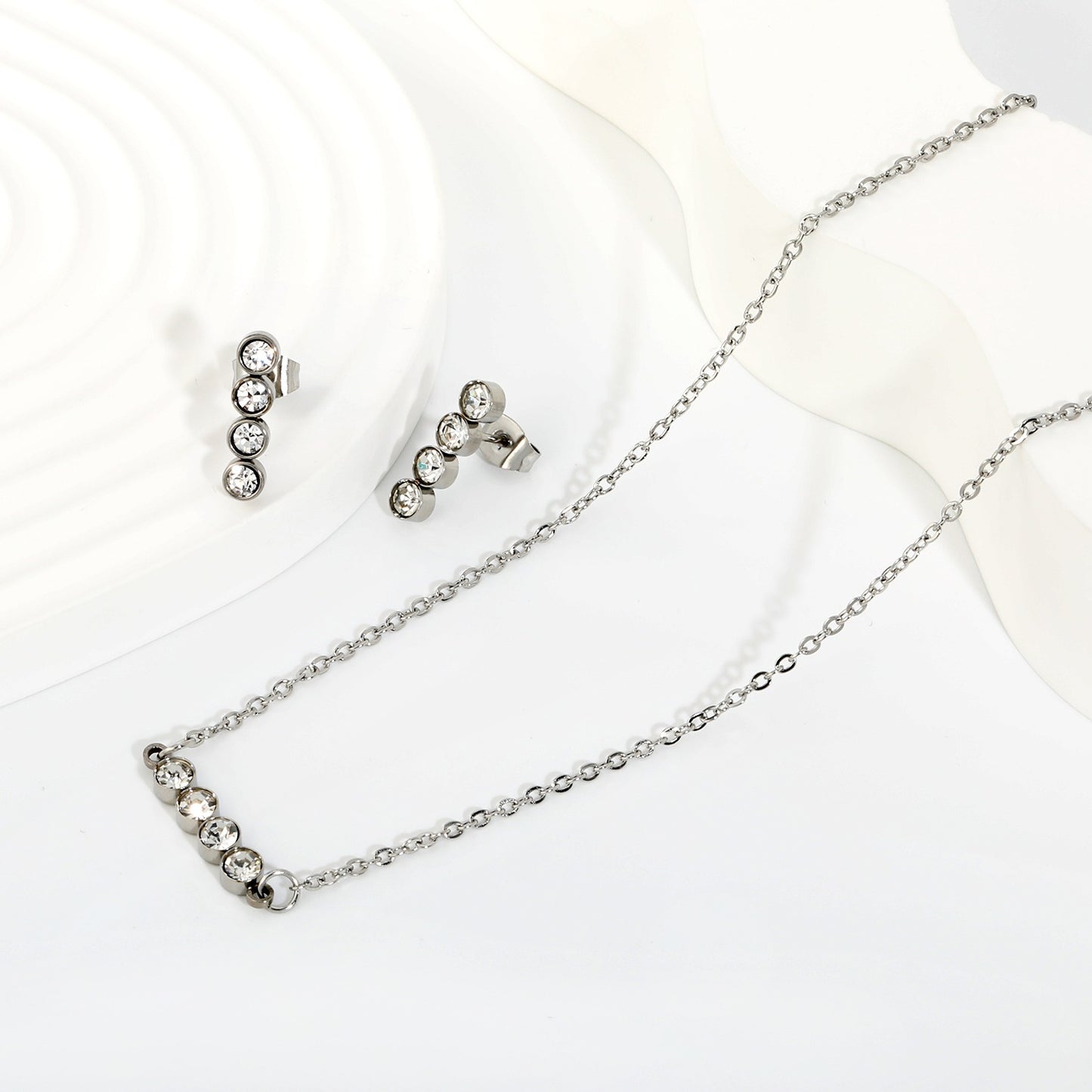 Crystal Bar 3-piece jewellery set on model – women's jewellery by Twisty Locks