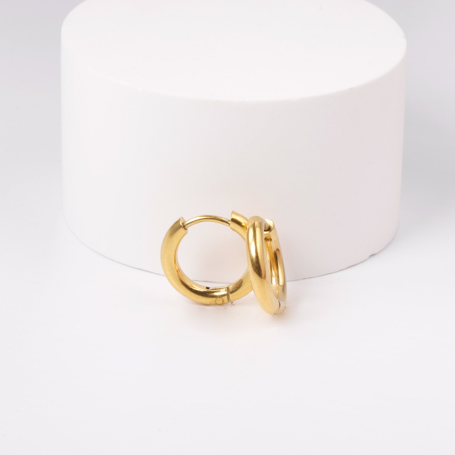 Classic Gold Hoops 10mm detail – gold hoop close-up by Twisty Locks